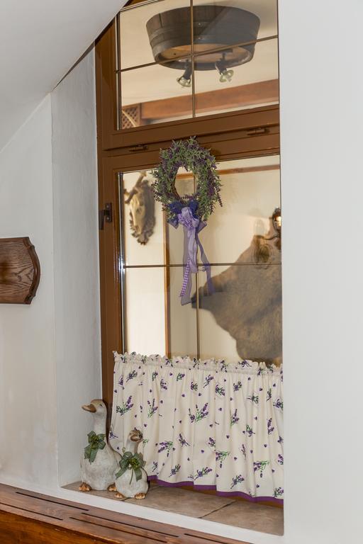 Penzion Gazdovsky Hostinec Topoľčianky Exteriör bild